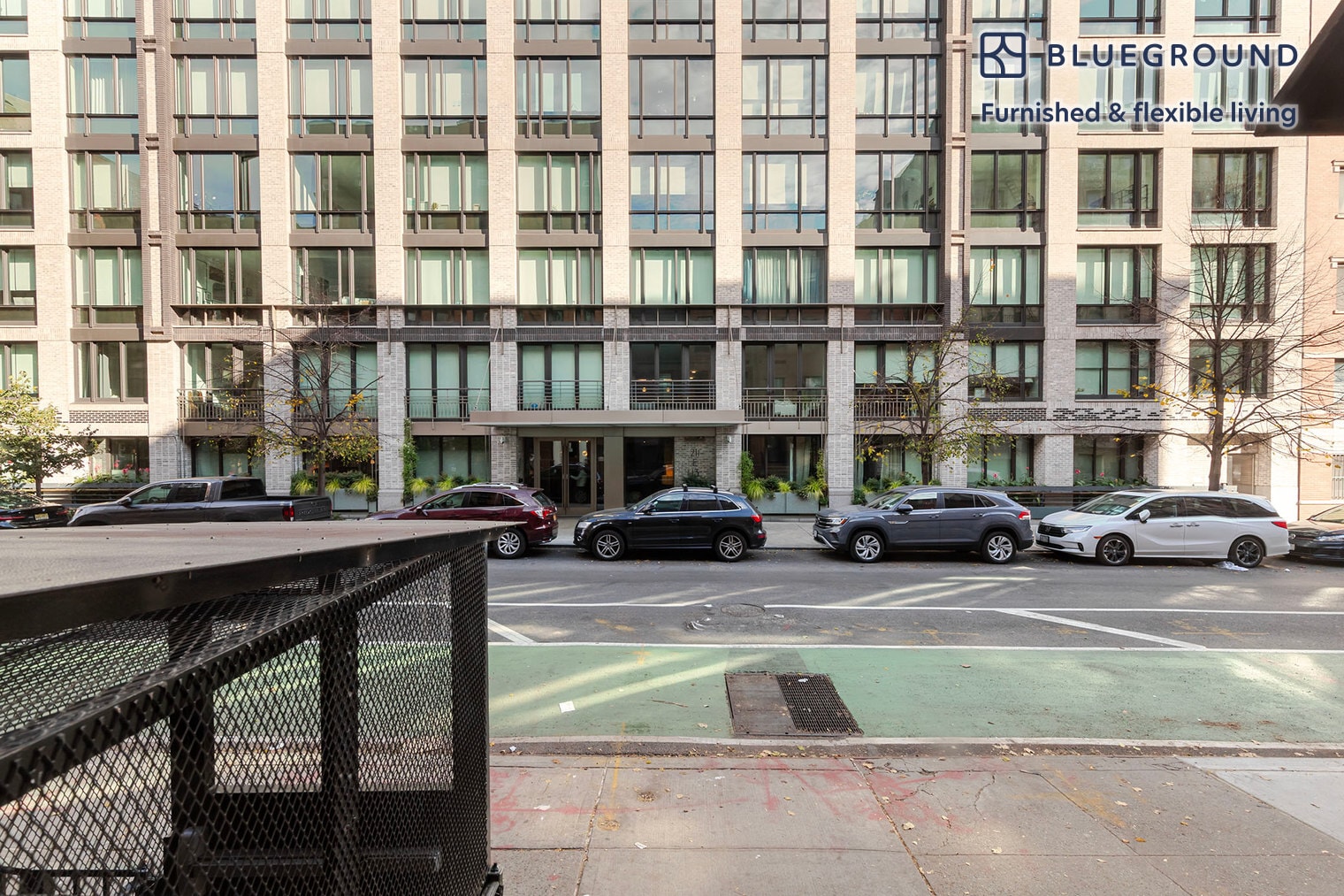 Building Photo - 216 E 13th St