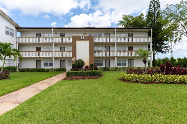 Building Photo - 83 Mansfield B