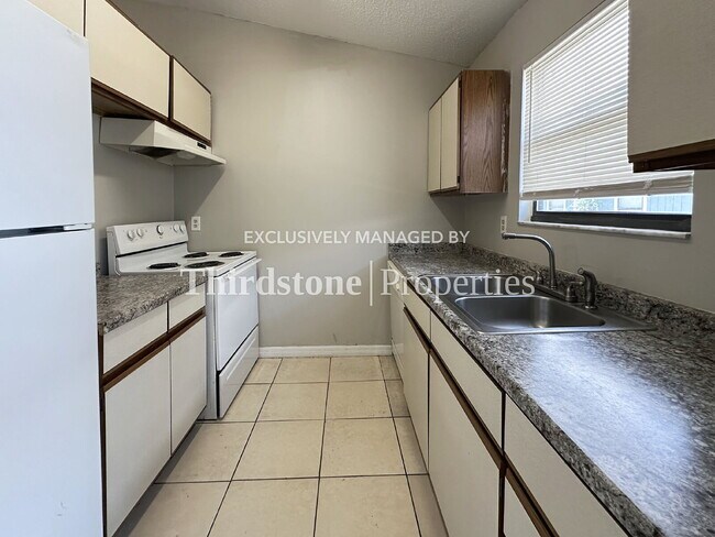 Building Photo - 5143 Indian Lakes Ct