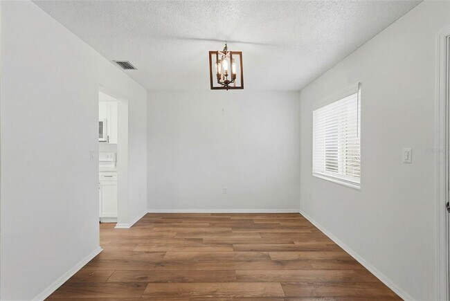 Building Photo - 350 79th Ave N