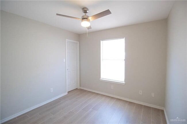 Building Photo - 24 Morning Ln