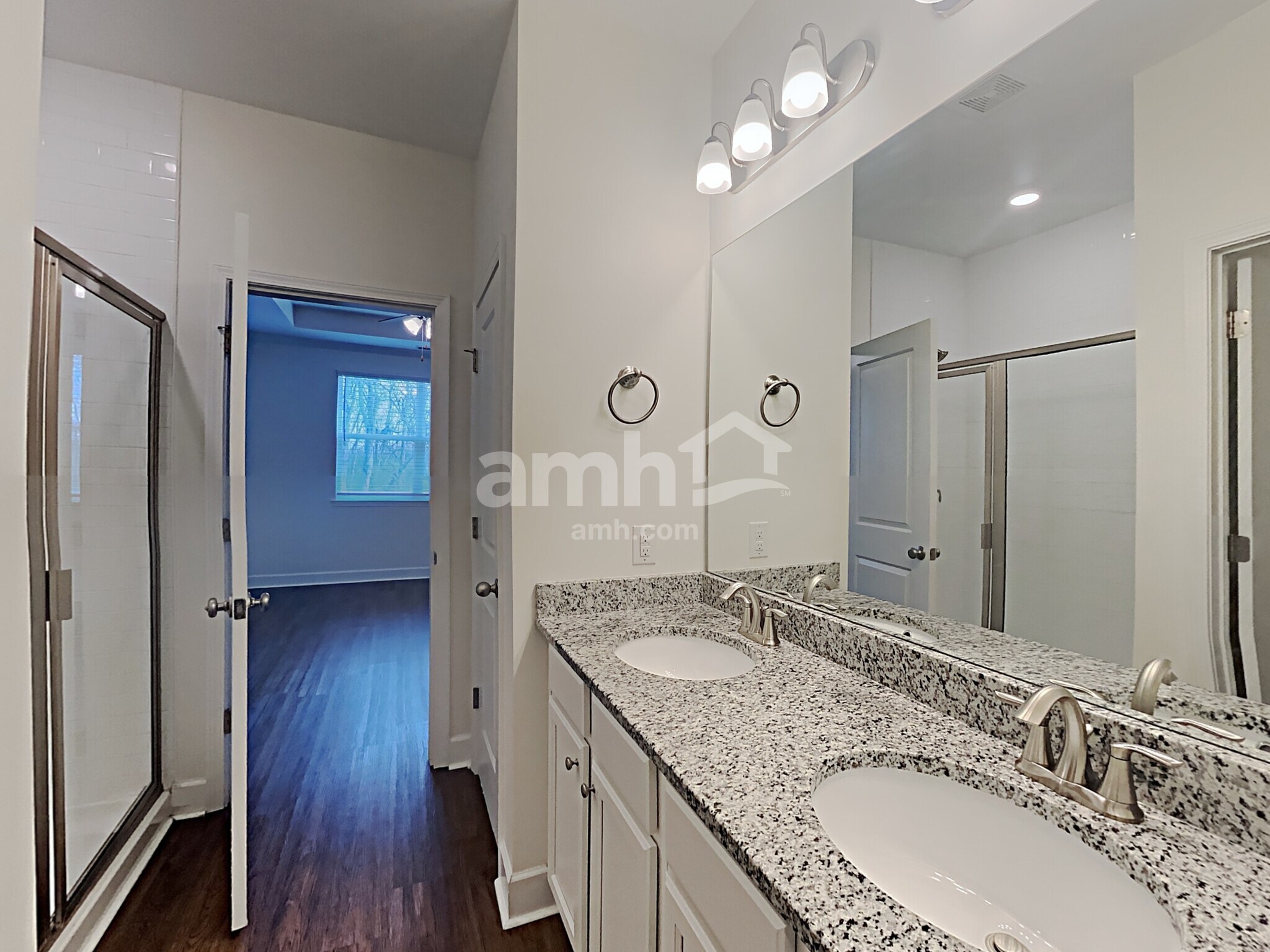 Building Photo - 4324 Longfellow Dr