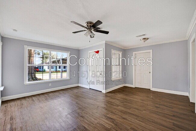 Building Photo - 3315 Bond St