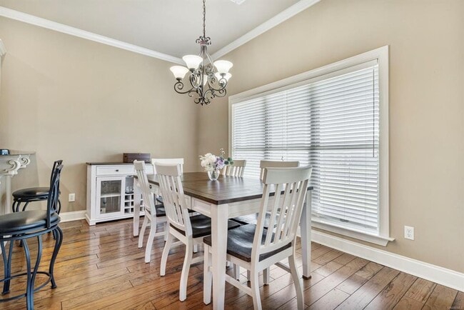 Building Photo - 5300 Sienna Cir