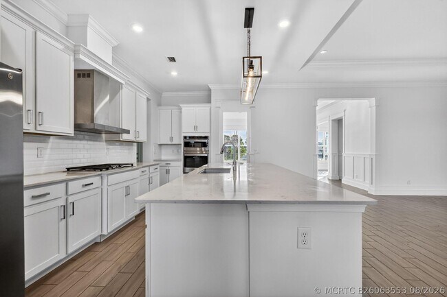 Building Photo - 799 Hookline Cir