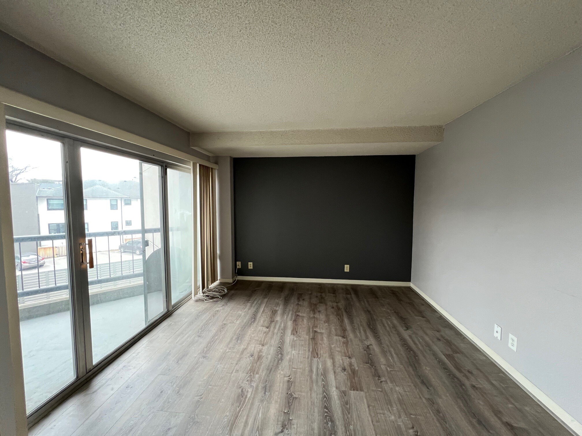 Building Photo - 900 19th Ave S