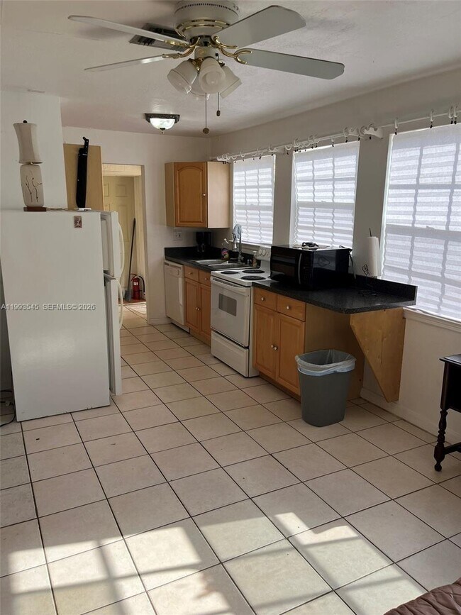 Building Photo - 1336 Piney Rd