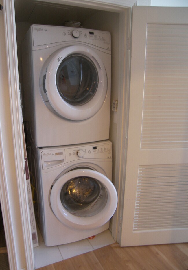 In house washer & dryer - 360 W Ave 26