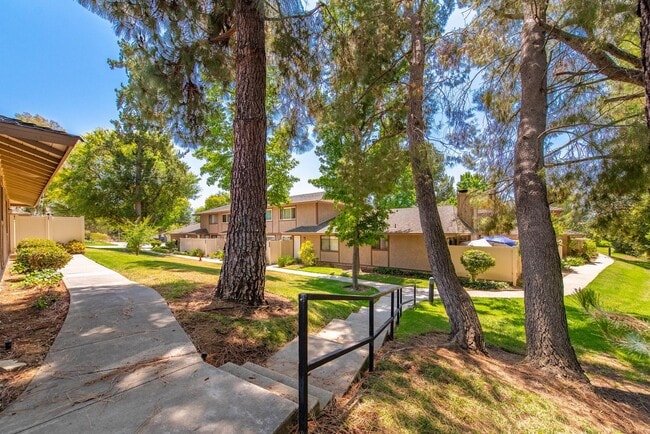 Building Photo - 28763 Conejo View Dr