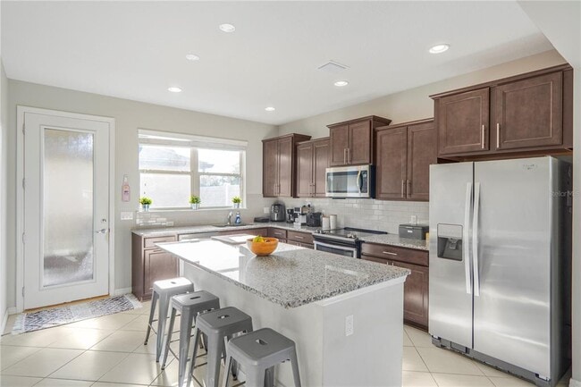 Building Photo - 7245 Half Moon Lake Dr