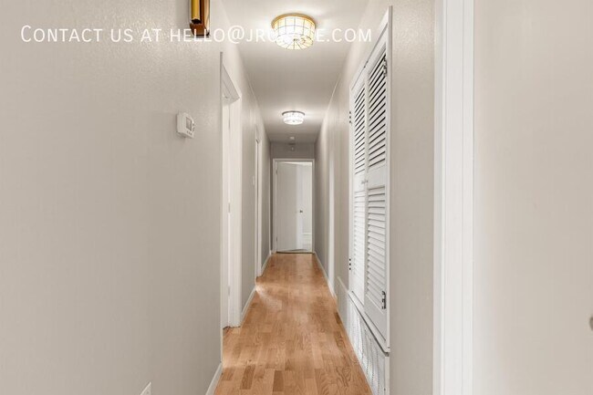 Building Photo - 1101 Rambler Dr