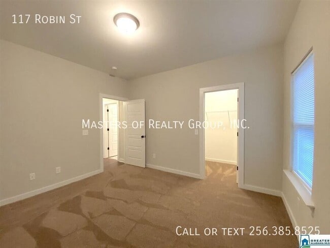 Building Photo - 117 Robin St