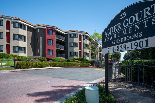 Building Photo - Alder Court Apartments