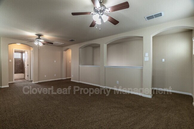 Building Photo - 5420 Nutmeg Tr
