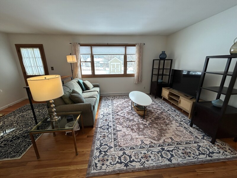 Building Photo - 4994 N Sedgewick Rd