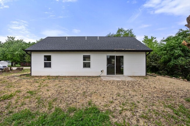 Building Photo - New Construction Home for Rent in Oshkosh, WI