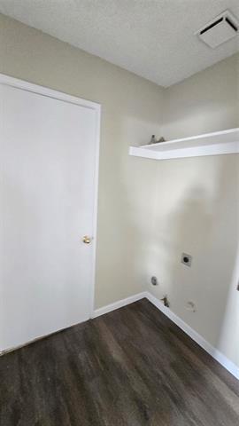 Building Photo - 5205 Wedgewood Dr