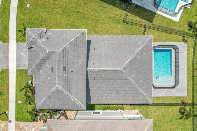 Building Photo - 13072 Feathering Wy