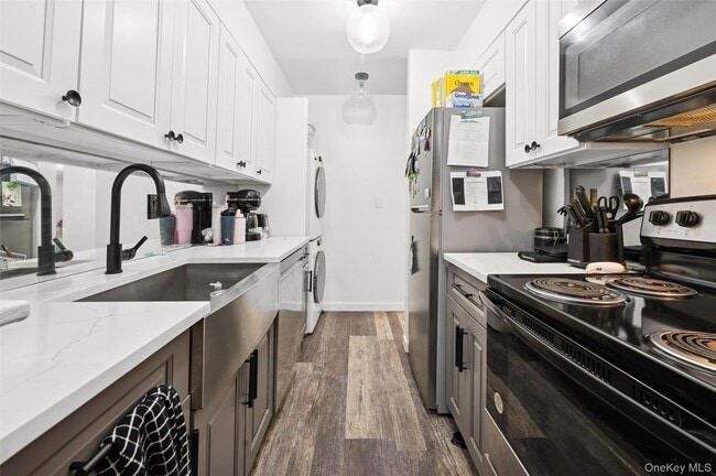 Building Photo - 57 Lorraine Terrace