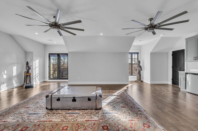 Building Photo - 2312 Buchanan St