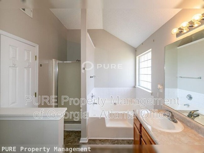 Building Photo - 204 Bella Vista Terrace