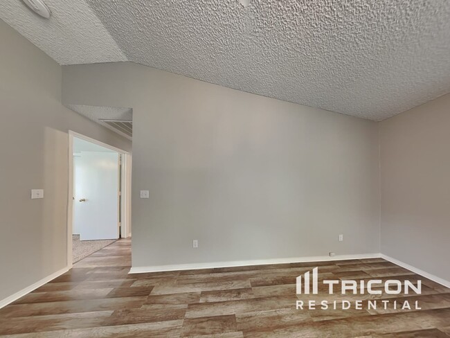 Building Photo - 7860 Big River Dr