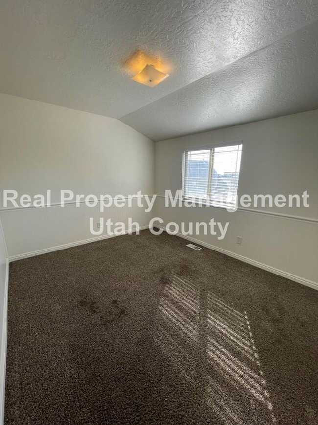 Building Photo - 467 W Harvest Moon Dr