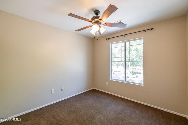 Building Photo - 1531 S Longspur Ln