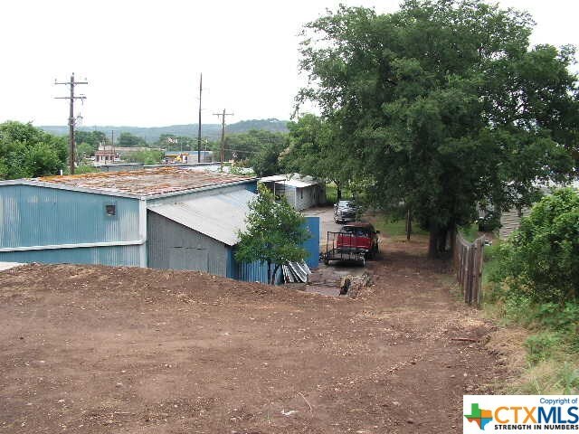Building Photo - 1910 FM2673