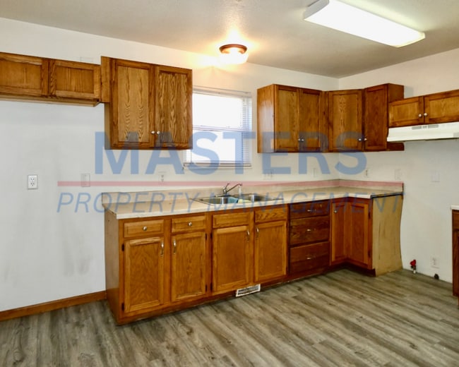 Building Photo - 2242 Kent St