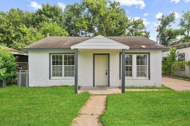 Primary Photo - 4715 Engleford St