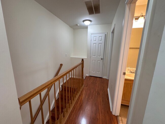 Building Photo - 6913 Malachite Pl