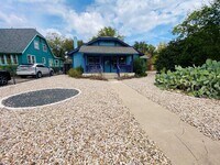 Building Photo - 404 E 35th St