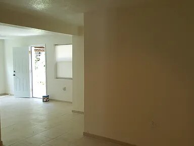 Building Photo - 115 E Chapman Rd