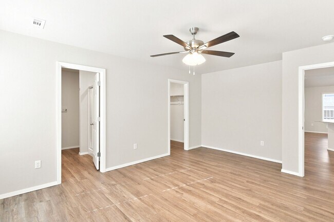 Building Photo - 2751 W Obsidian St