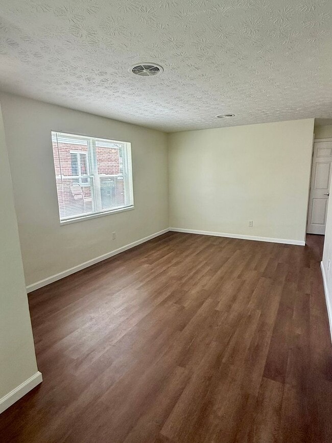Primary Photo - Fully Remodeled 2BR/1BA Ranch
