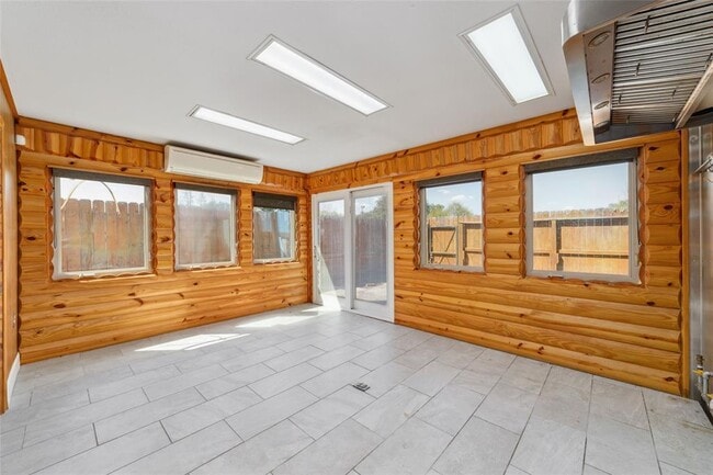 Building Photo - 13222 Agarita Ln