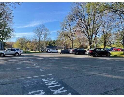 Building Photo - 500 Colonial Dr