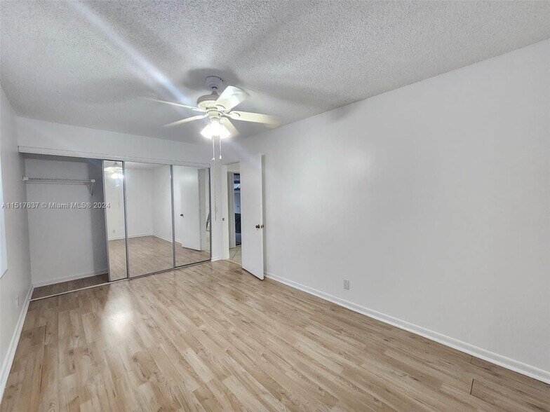Building Photo - 7 Crossings Cir