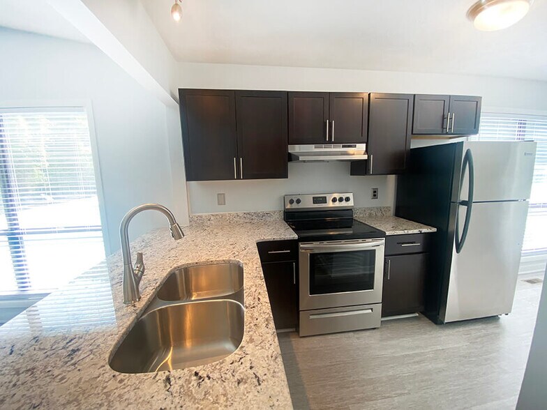 Tartan Place 157 Treetop Dr Fayetteville NC 28311 Apartment Finder