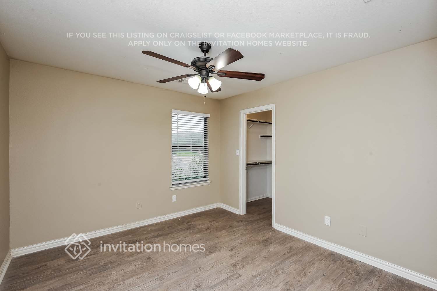 Building Photo - 2942 Greenway Dr