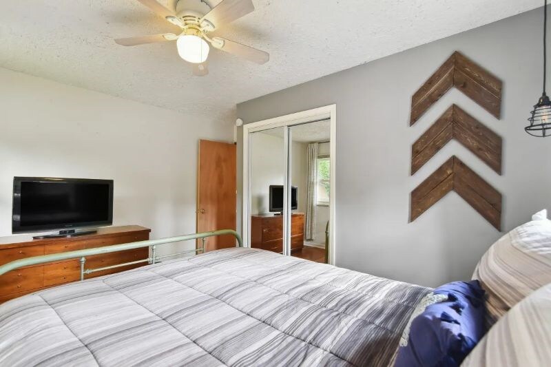 Building Photo - 4012 Frisse Ave