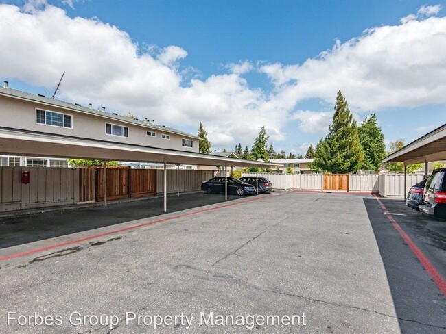 Building Photo - 3 br, 1.5 bath Apartment - 407 Don Carlos Ct