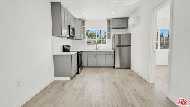 Building Photo - 5377 Manzanar Ave