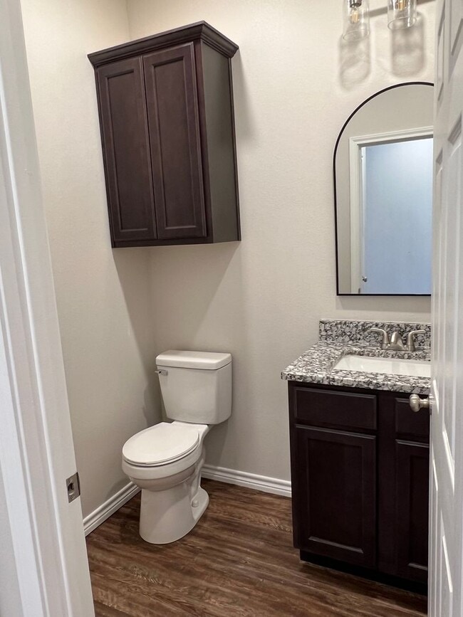 Building Photo - 127/129 Village North Circle