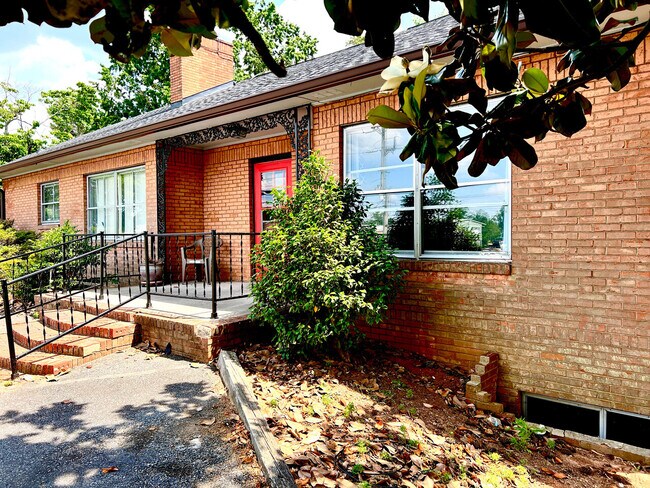 Building Photo - Mocksville