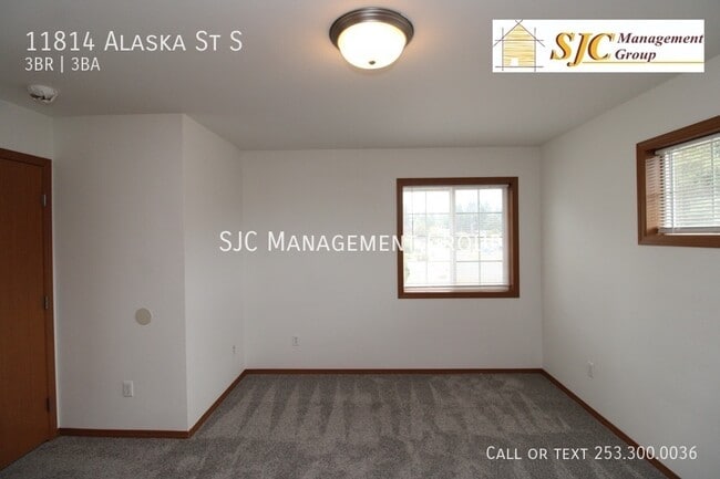 Building Photo - 11814 Alaska St S