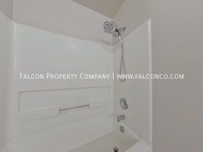 Building Photo - 9345 Hirono Rd