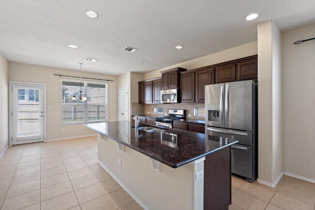 Building Photo - 119 Buescher Cove