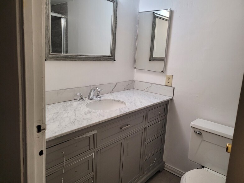 Building Photo - 2894 Demeter Pl